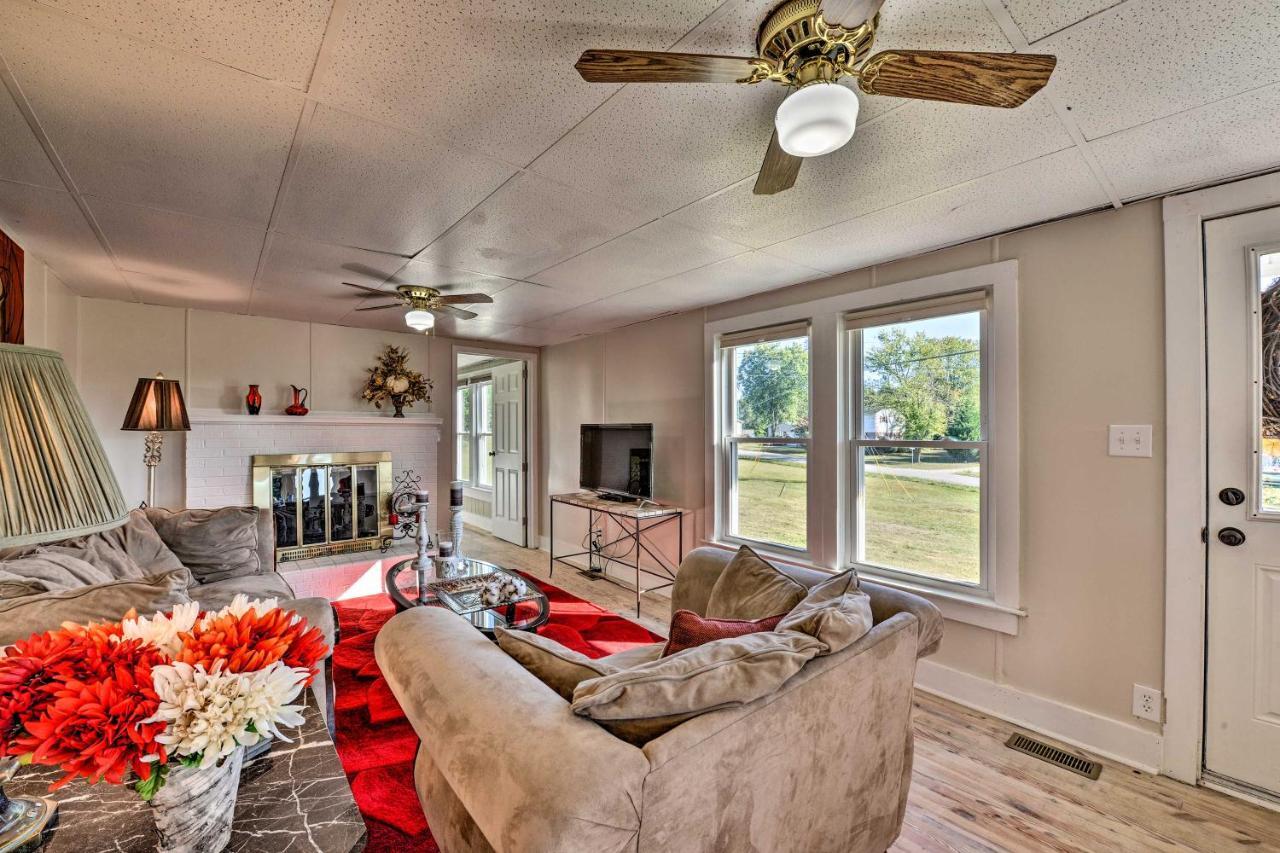 Blue Ridge Mtns Cottage With Porch, Fire Pit And Grill Lenoir Exterior photo